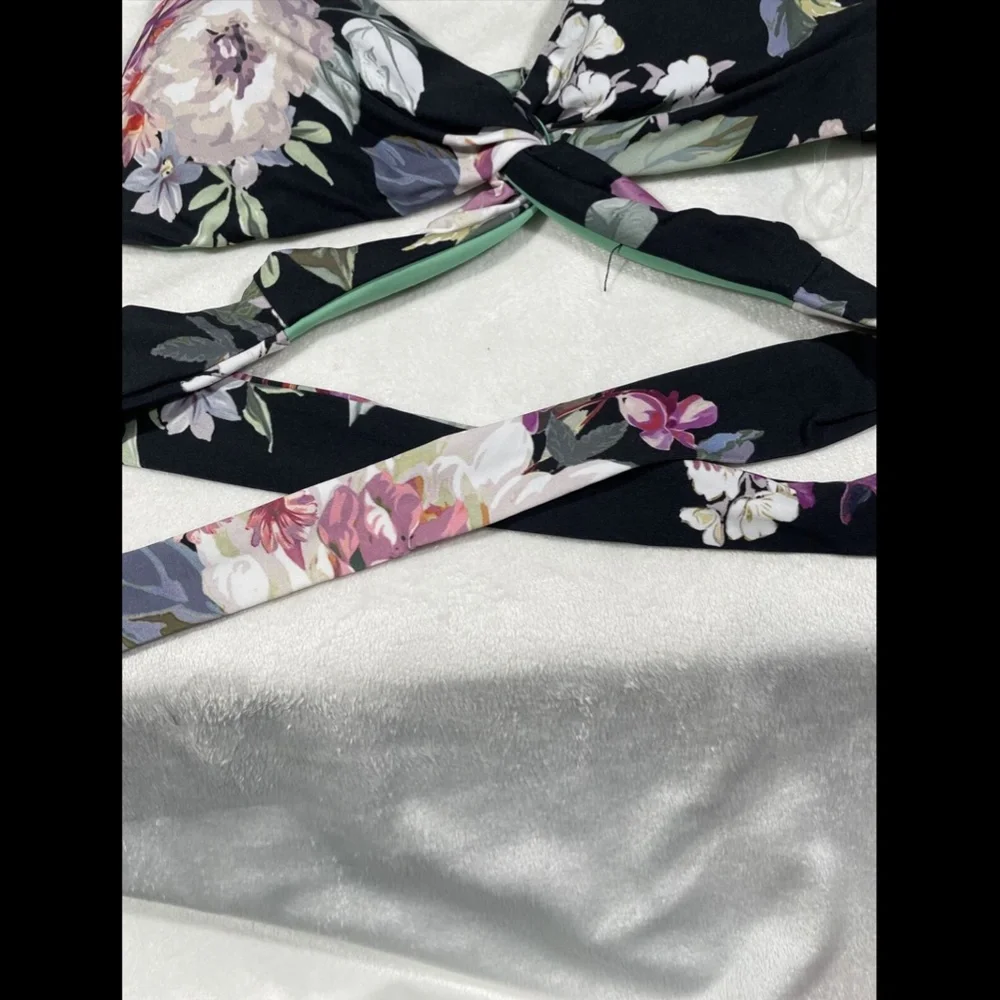 NEW Becca [ Small ]‎ Spring Fling Wrap Top + Bikini Bottoms in Black Floral